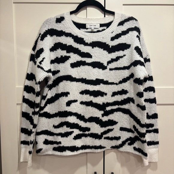 John + Jenn - Abstract Zebra Sweater - Picture 4 of 5